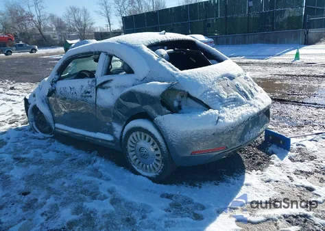 2014 Volkswagen Beetle из США, поврежденный, VIN 3VWJP7AT3EM606654